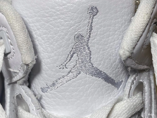 Bmlin Triple Retro 136064-111 Air Jordan White 3 0701
